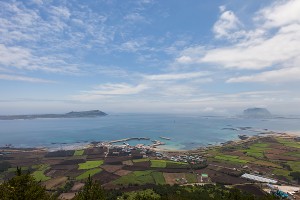지미오름에서 본 제주